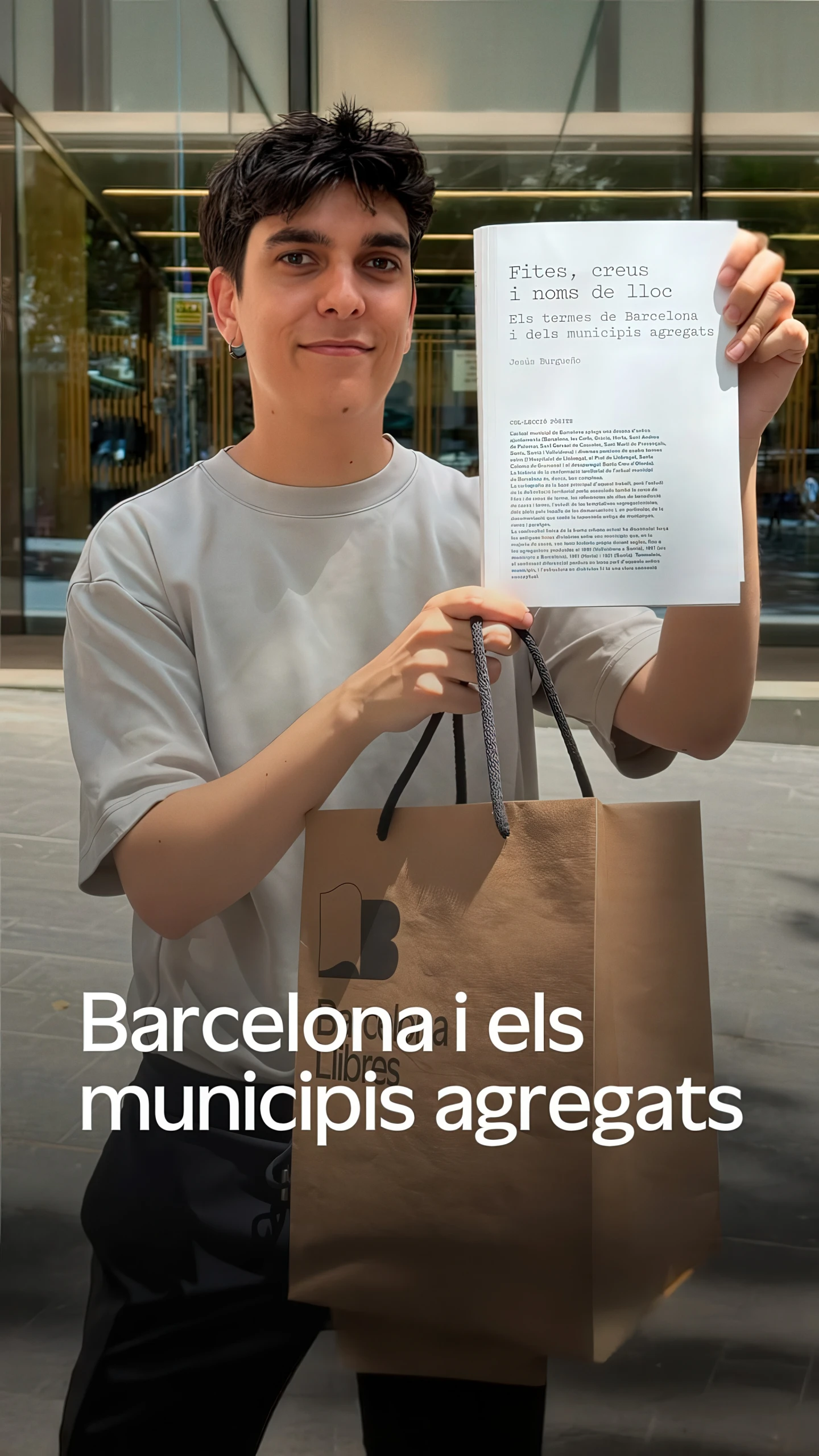 Fotograma del reel d'entrevistes al carrer sobre els municipis agregats a Barcelona
